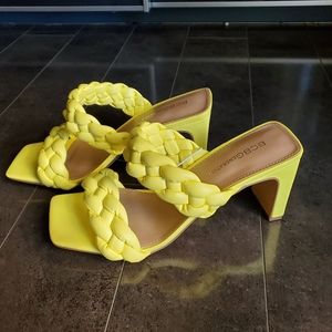 BCBG Generation Yellow Square Toe slip Sandal Pumps Braided Finaa Slide 8.5